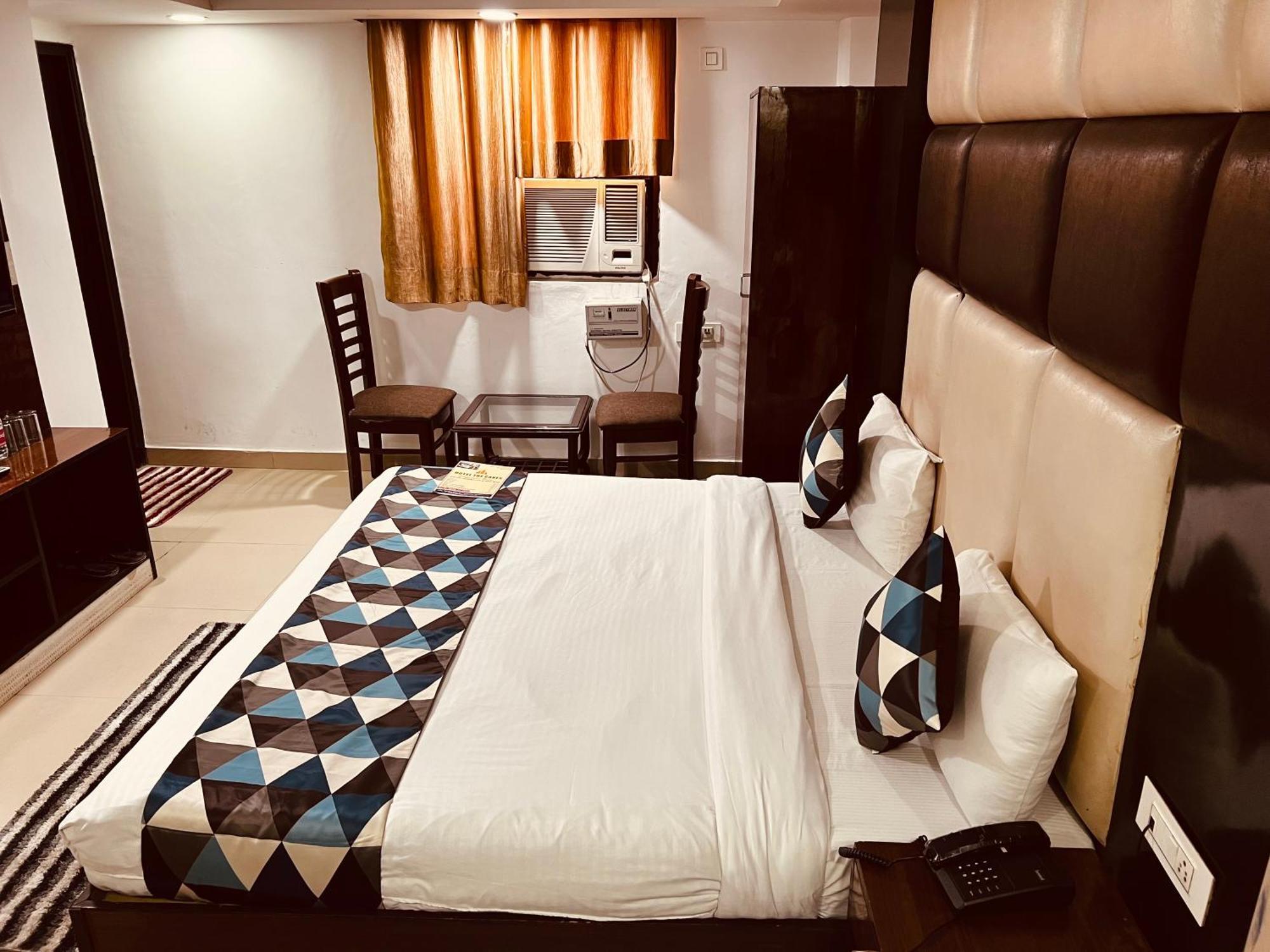 Krone Near Igi Airport Delhi Bed & Breakfast